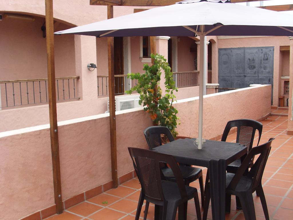 Hostal Terrazas Del San Bernardo Салта Екстериор снимка