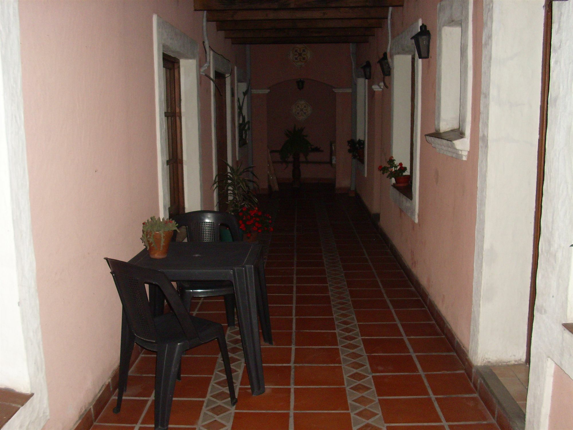 Hostal Terrazas Del San Bernardo Салта Екстериор снимка